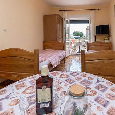 Gorgeous Apartment In Betiga With Wifi Barbariga Luaran gambar